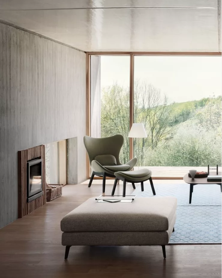 Un showroom Calligaris avec du mobilier haut de gamme